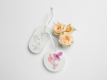 Load image into Gallery viewer, Botanical Wax Sachet | Cozy & Warm | Vanilla Amber Spice