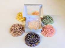 Load image into Gallery viewer, Botanical Wax sachet - Romantic & Floral – Elegant Floral Blends for Gifting & Everyday Luxury