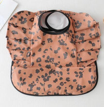 Load image into Gallery viewer, Baby Meal Pocket Waterproof Bib with Angel Wing Design