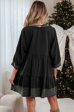 Load image into Gallery viewer, Jungle Green Contrast Stitched V Neck 3/4 Sleeve Tiered Mini Dress