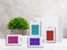 Load image into Gallery viewer, Clamshell Wax Melts - Romantic & Floral – Elegant Floral Blends for Gifting & Everyday Luxury