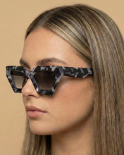 Load image into Gallery viewer, Alaia