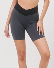 Load image into Gallery viewer, Vendetta Biker Shorts 7"