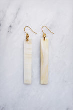 Load image into Gallery viewer, Tinh 16K Gold-Plated Brass Buffalo Horn Minimalist Bar Earrings