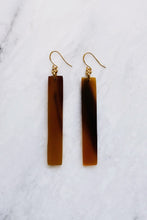 Load image into Gallery viewer, Tinh 16K Gold-Plated Brass Buffalo Horn Minimalist Bar Earrings