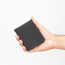 Load image into Gallery viewer, Arvada Handmade Bifold Leather Men Wallet