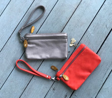 Load image into Gallery viewer, Brighton Wristlet Clutch