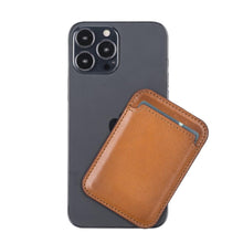 Load image into Gallery viewer, Cortland Full-Grain Leather Card Holder Wallet with Magnet