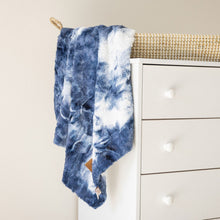 Load image into Gallery viewer, Ultra-Plush Blue Tie Dye Fur Blanket