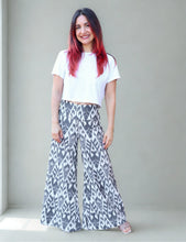Load image into Gallery viewer, Saraswati Organic Cotton Pants