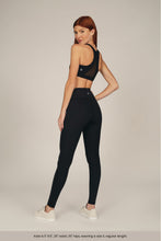 Load image into Gallery viewer, the classic legging