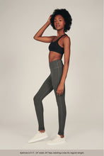 Load image into Gallery viewer, the classic legging