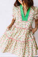 Load image into Gallery viewer, Green Contrast Neckline Ricrac Trim Floral Short Puff Sleeve Dress
