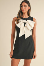 Load image into Gallery viewer, Black Contrast Bowknot Applique Crew Neck Sleeveless Mini Dress
