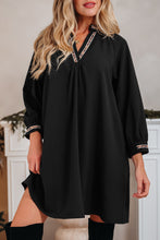 Load image into Gallery viewer, Black Contrast Trim V Neck Bracelet Sleeve Shift Mini Dress
