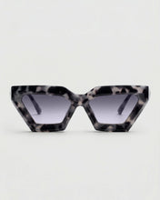 Load image into Gallery viewer, Alaia
