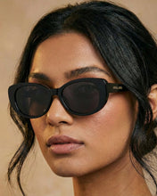 Load image into Gallery viewer, Dolly
