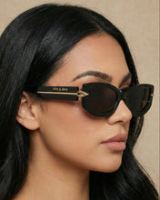 Load image into Gallery viewer, Elle
