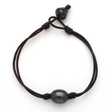 Load image into Gallery viewer, Freshwater Baroque Black Pearl Bracelet
