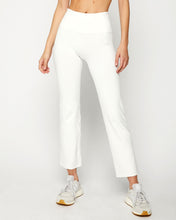 Load image into Gallery viewer, Lexi Bootcut Cloudlux Leggings 25.5"
