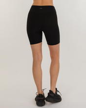 Load image into Gallery viewer, Hybrid Fleece Biker Shorts High Waist 6"
