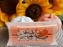 Load image into Gallery viewer, Wax Melts Bar - Cozy &amp; Comforting  – Warm, Inviting Scents for Relaxation &amp; Seasonal Gifting

