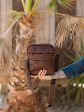 Load image into Gallery viewer, Voyager Men's Satchel
