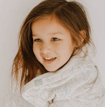 Load image into Gallery viewer, blanket | bunnies
