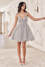 Load image into Gallery viewer, Beaded A-Line Layered Tulle Short Dress
