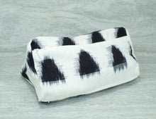 Load image into Gallery viewer, Dylan Carry All Toiletry Bag

