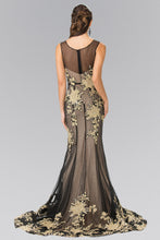 Load image into Gallery viewer, Sleeveless Floor-Sweeping Long Dress
