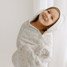 Load image into Gallery viewer, hooded bath towel | bunnies
