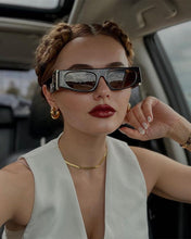 Load image into Gallery viewer, Stevie
