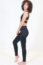 Load image into Gallery viewer, the modern renew legging
